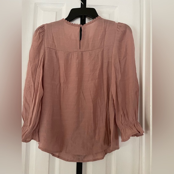 Spliced Lace Puff Sleeve Blouse - S / Mauve E&M never worn NEW - Picture 2 of 5